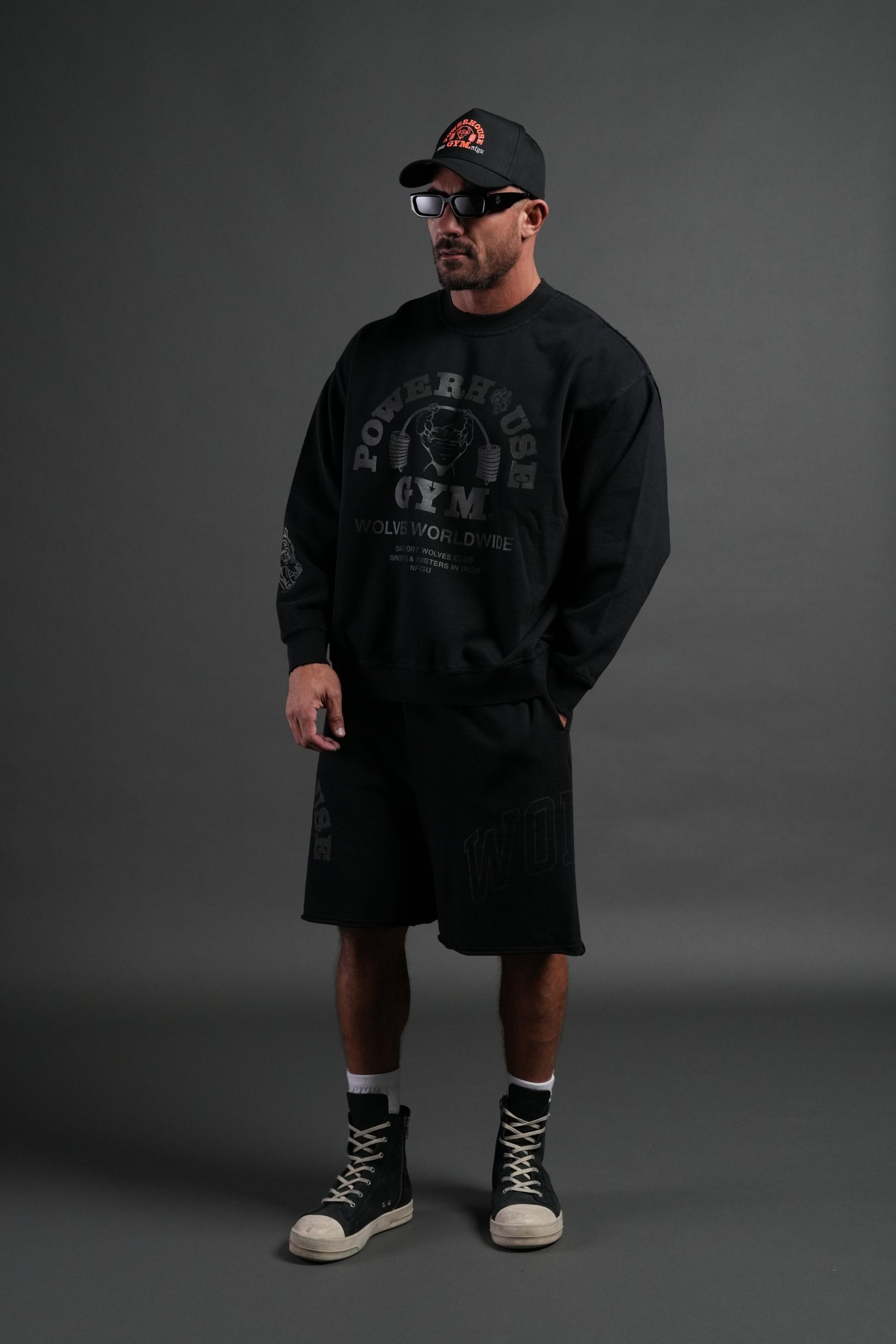 Powerhouse of the Wolves Destroyed Oversized London Crewneck in Black - Image 5