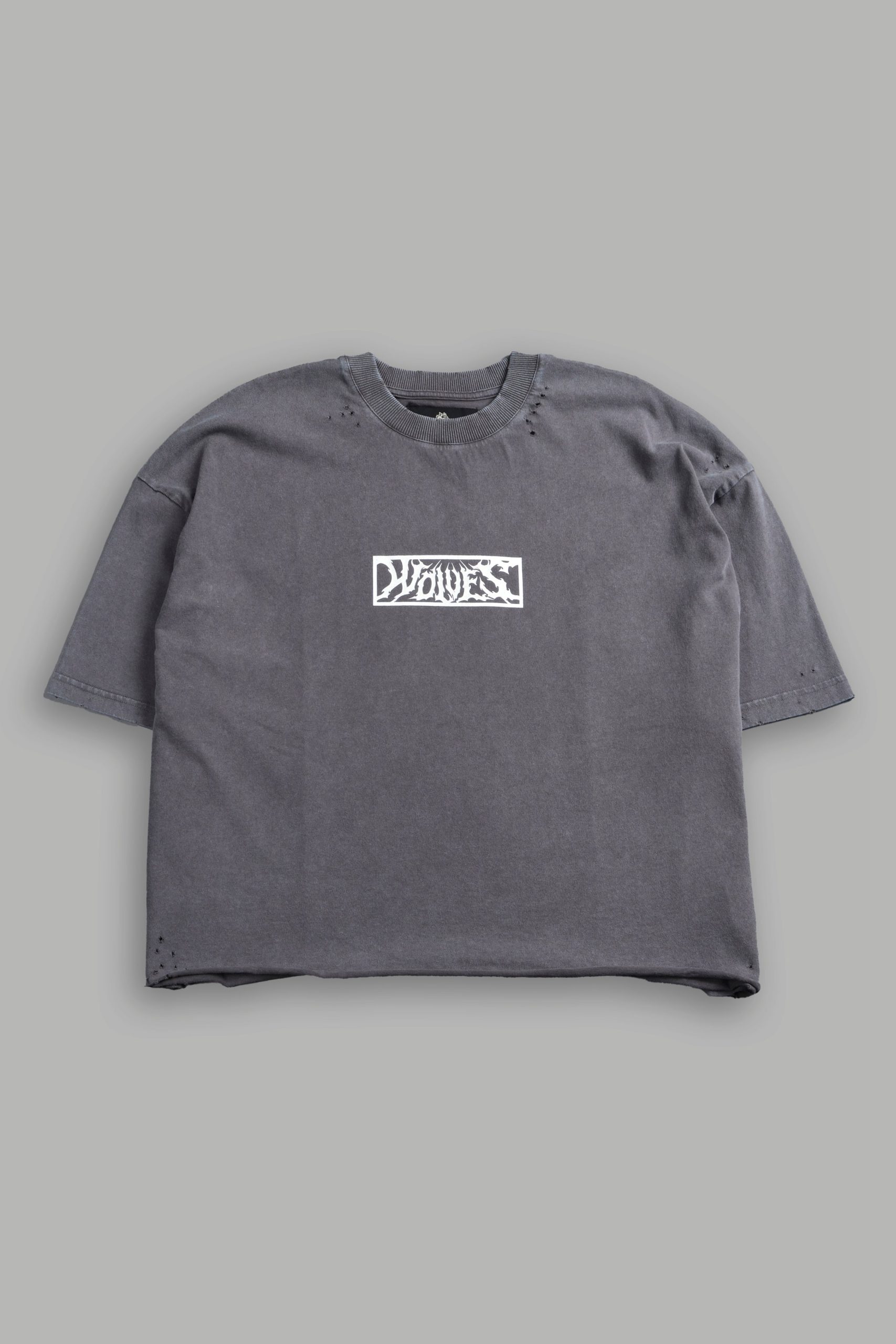 Midnight Wolves Distressed Grunge Box Cut Tee V2 in Slate Gray