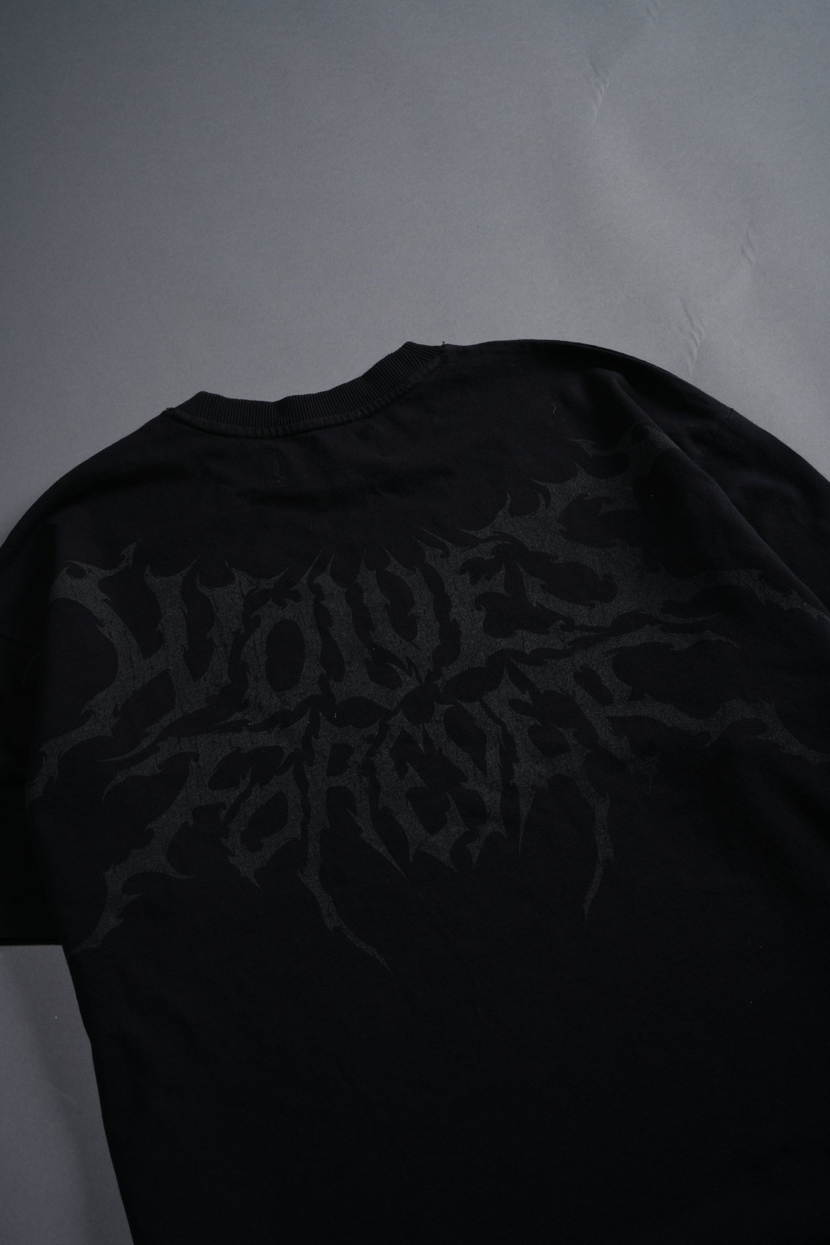 Vader Grunge Mid-Length Raw Hem Tee in Black - Image 5