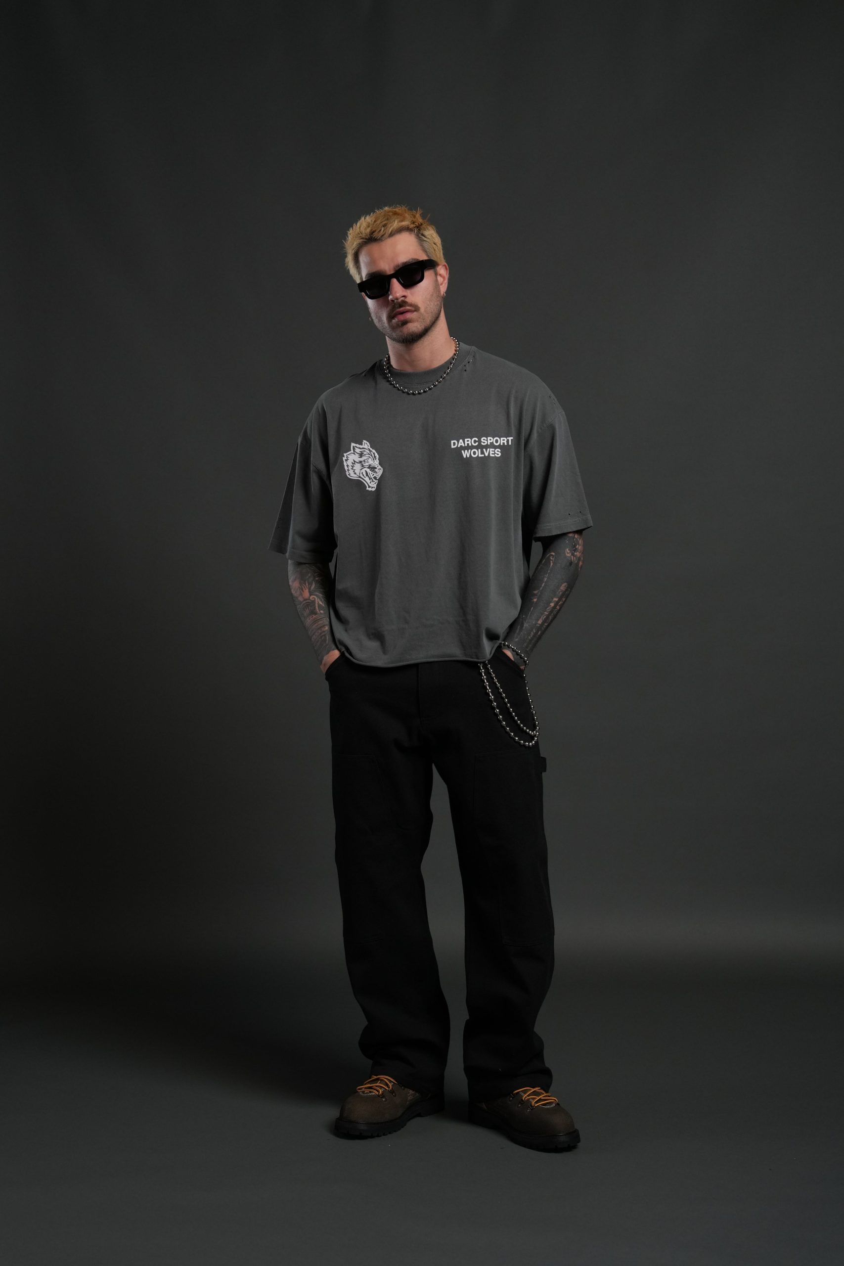 Sangrado Distressed Grunge Box Cut Tee in Slate Gray - Image 5