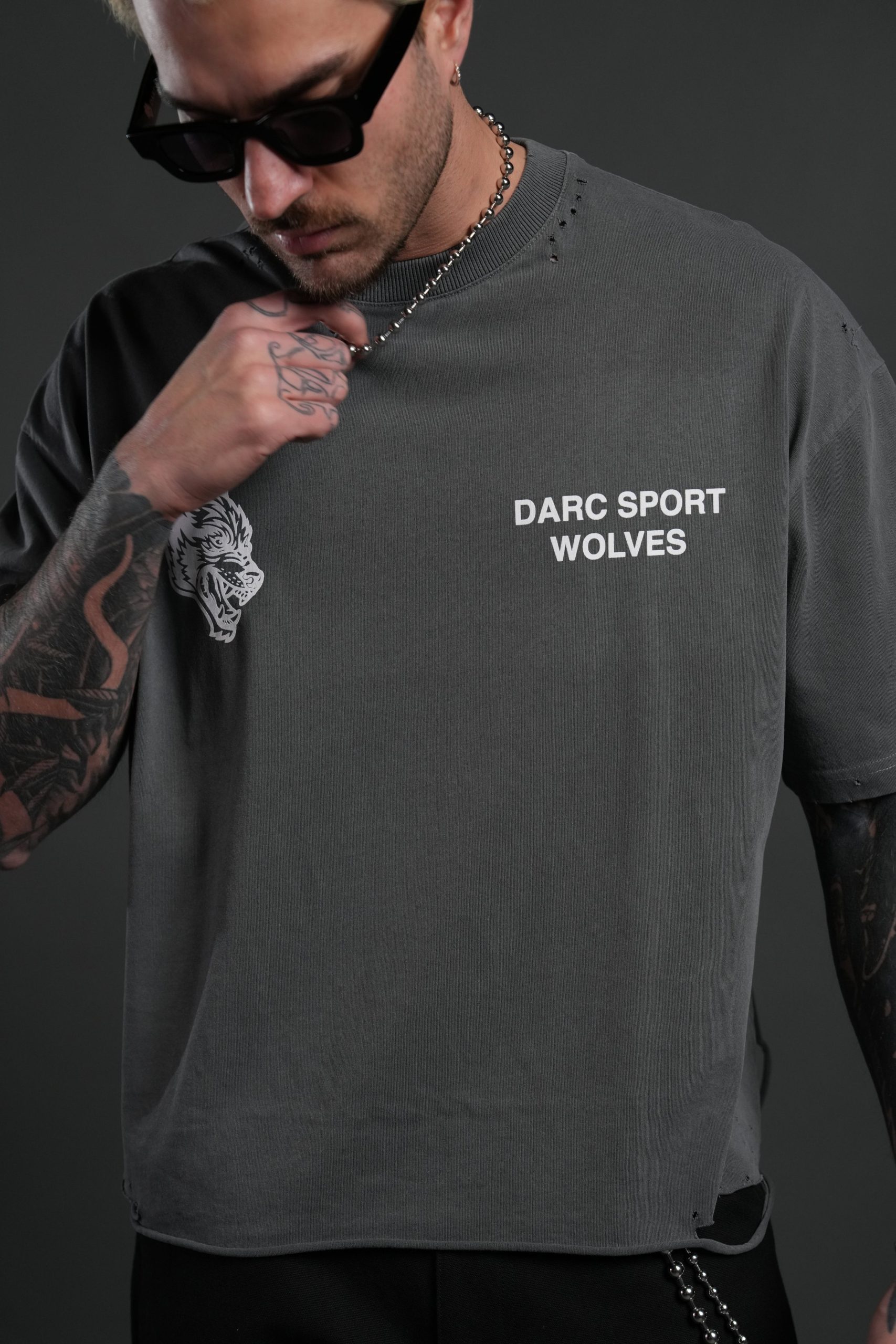 Sangrado Distressed Grunge Box Cut Tee in Slate Gray - Image 7