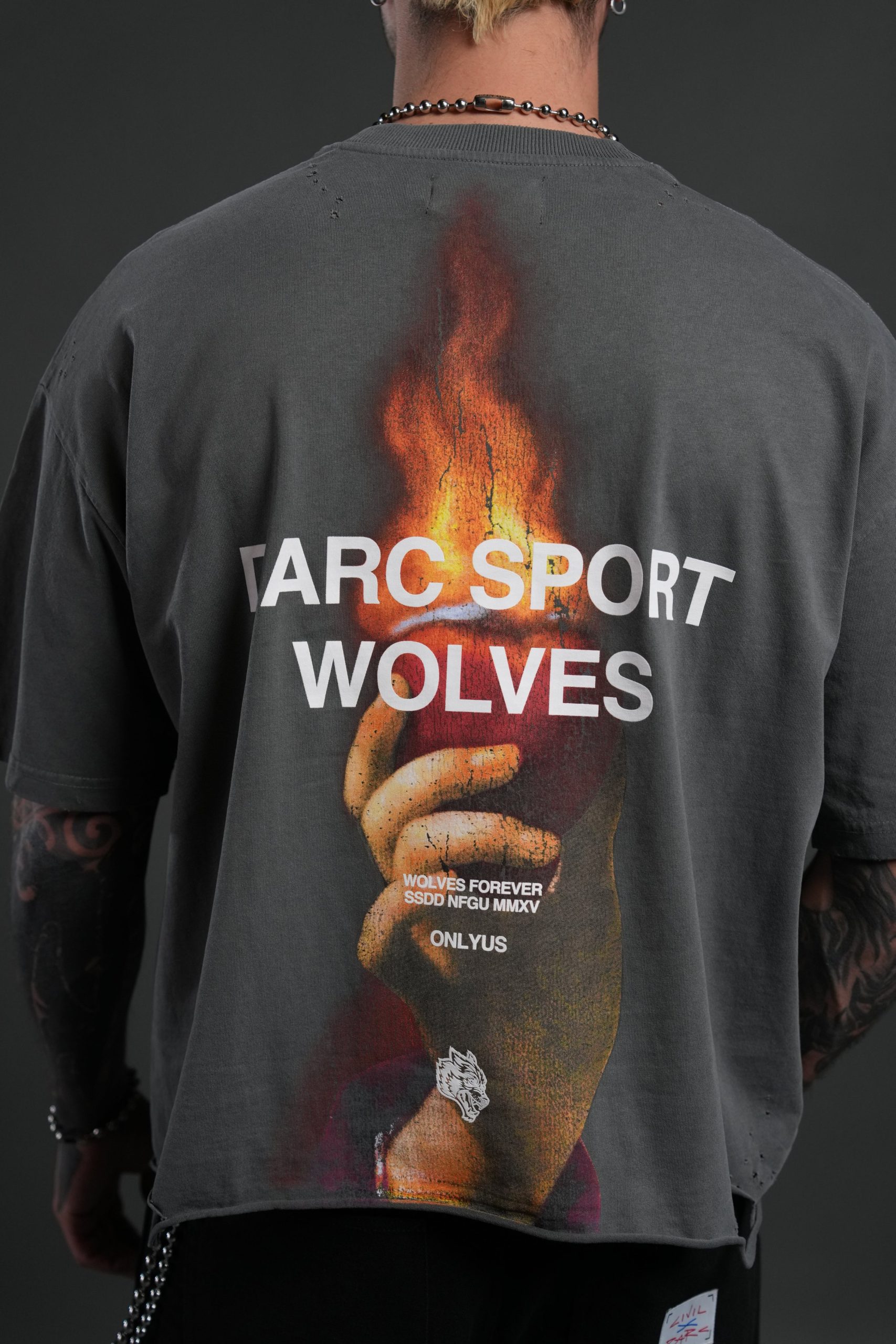 Sangrado Distressed Grunge Box Cut Tee in Slate Gray - Image 8