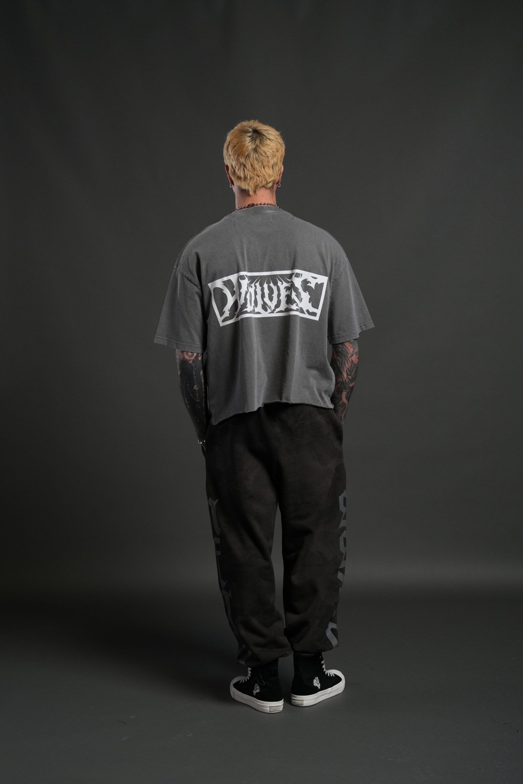 Midnight Wolves Distressed Grunge Box Cut Tee V2 in Slate Gray - Image 6