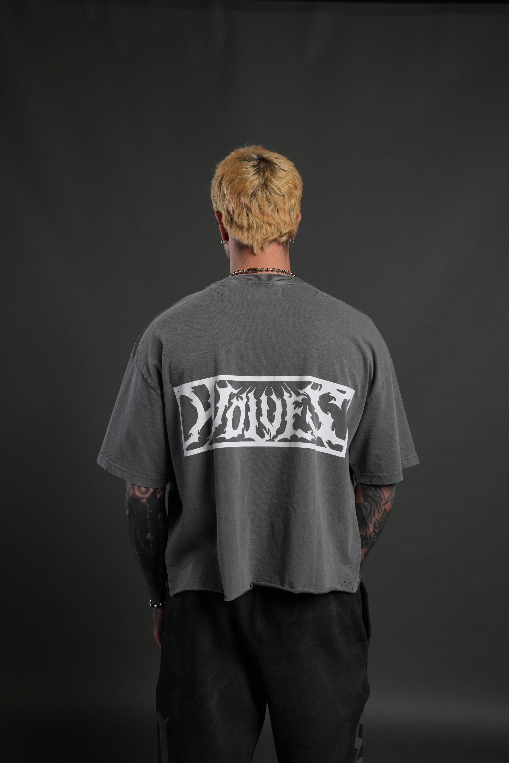 Midnight Wolves Distressed Grunge Box Cut Tee V2 in Slate Gray - Image 2