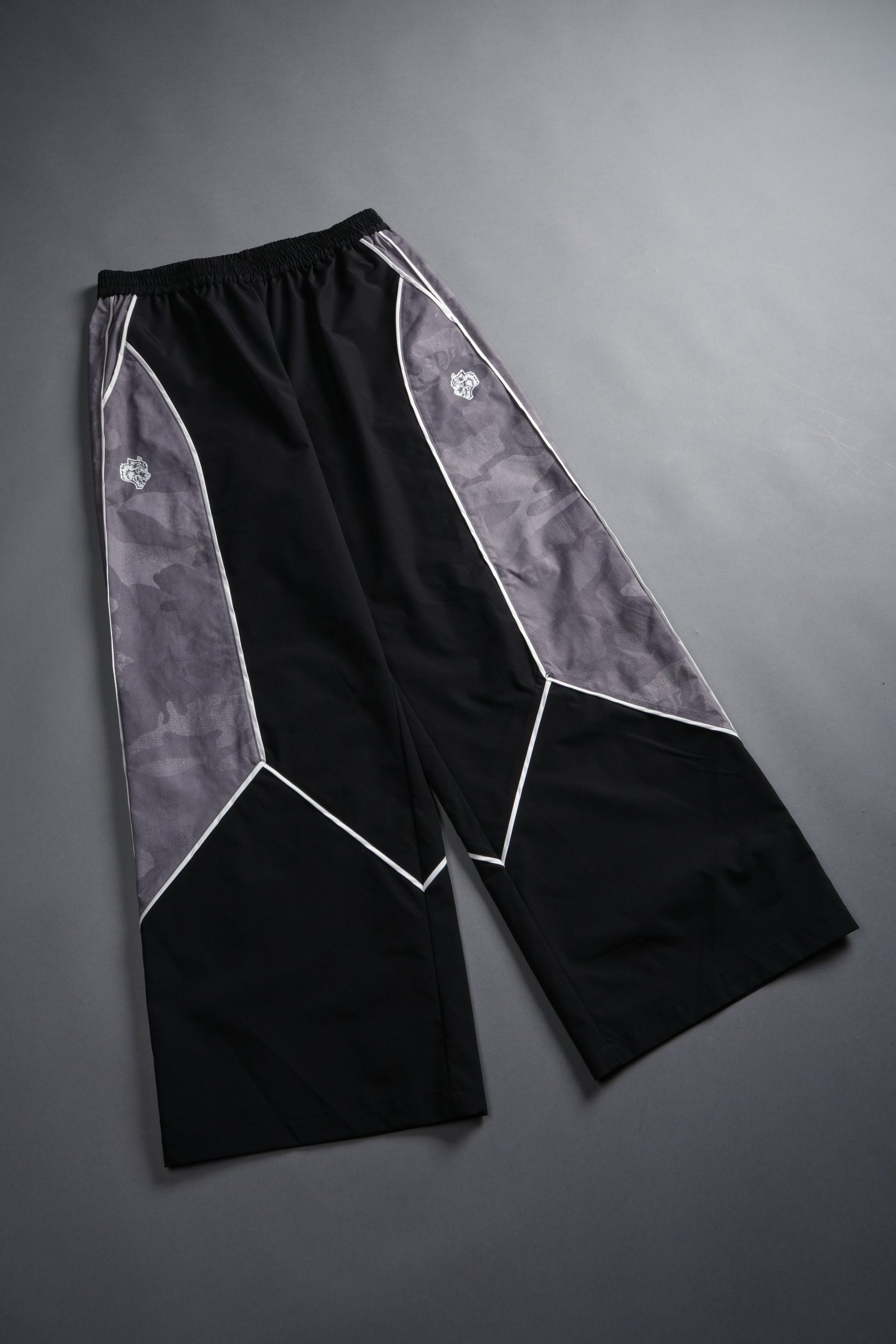 Dual Men's Quinn Track Pants in Black/Lush Vintage Woodland Camo - Image 5