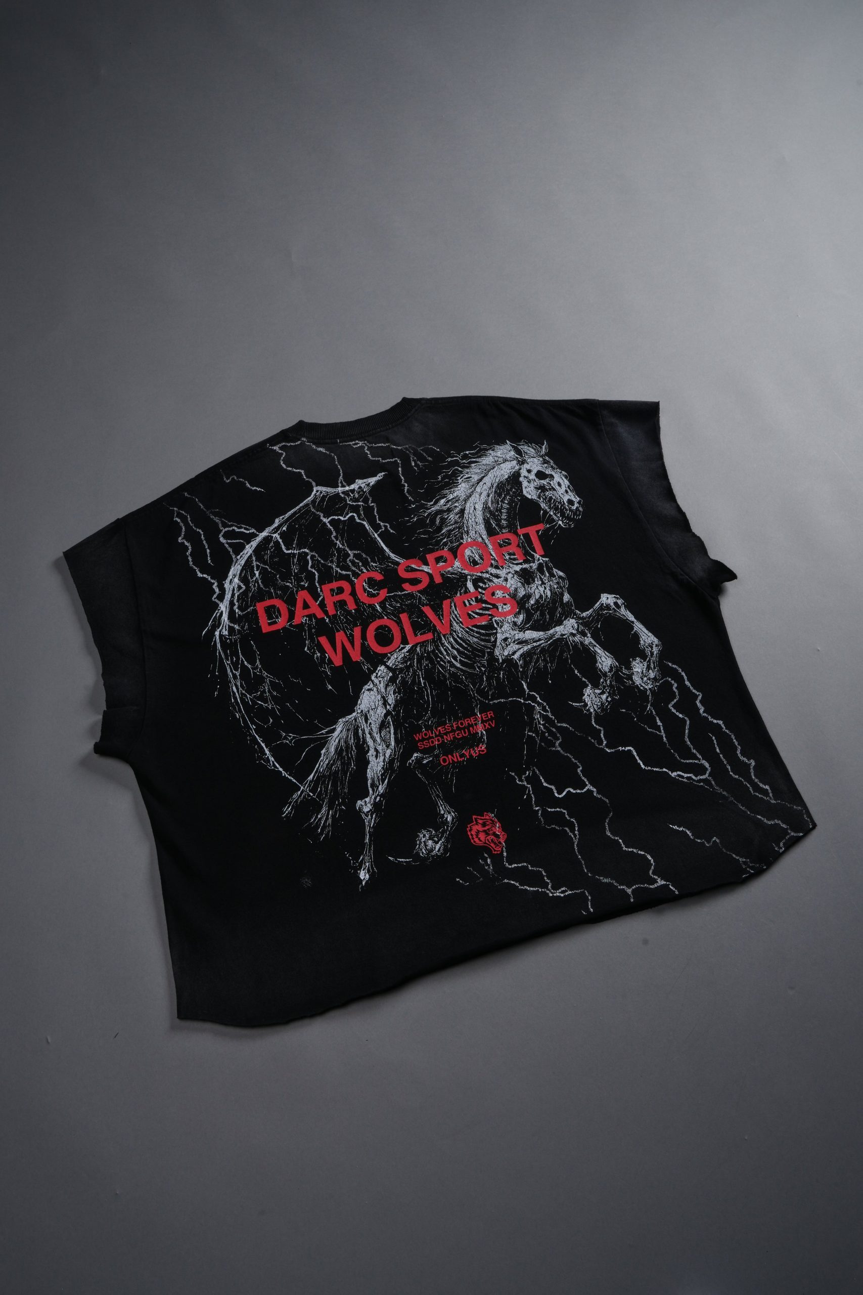 Pegasus Storm Grunge Cut-Off Tee in Black Drift Wash - Image 5