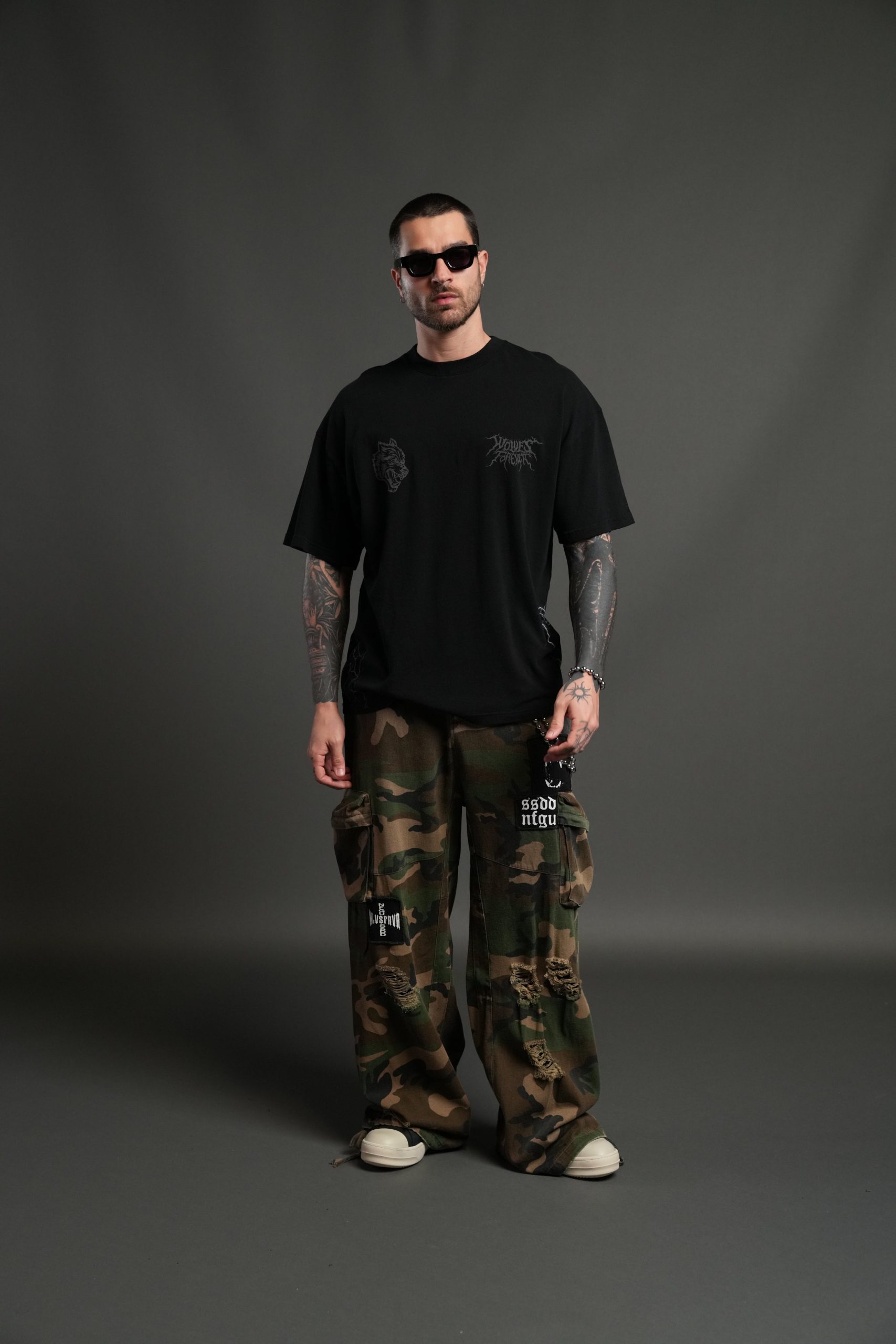 Darc Akuma Side By Side Series Premium Oversized Tee in Black - Image 5