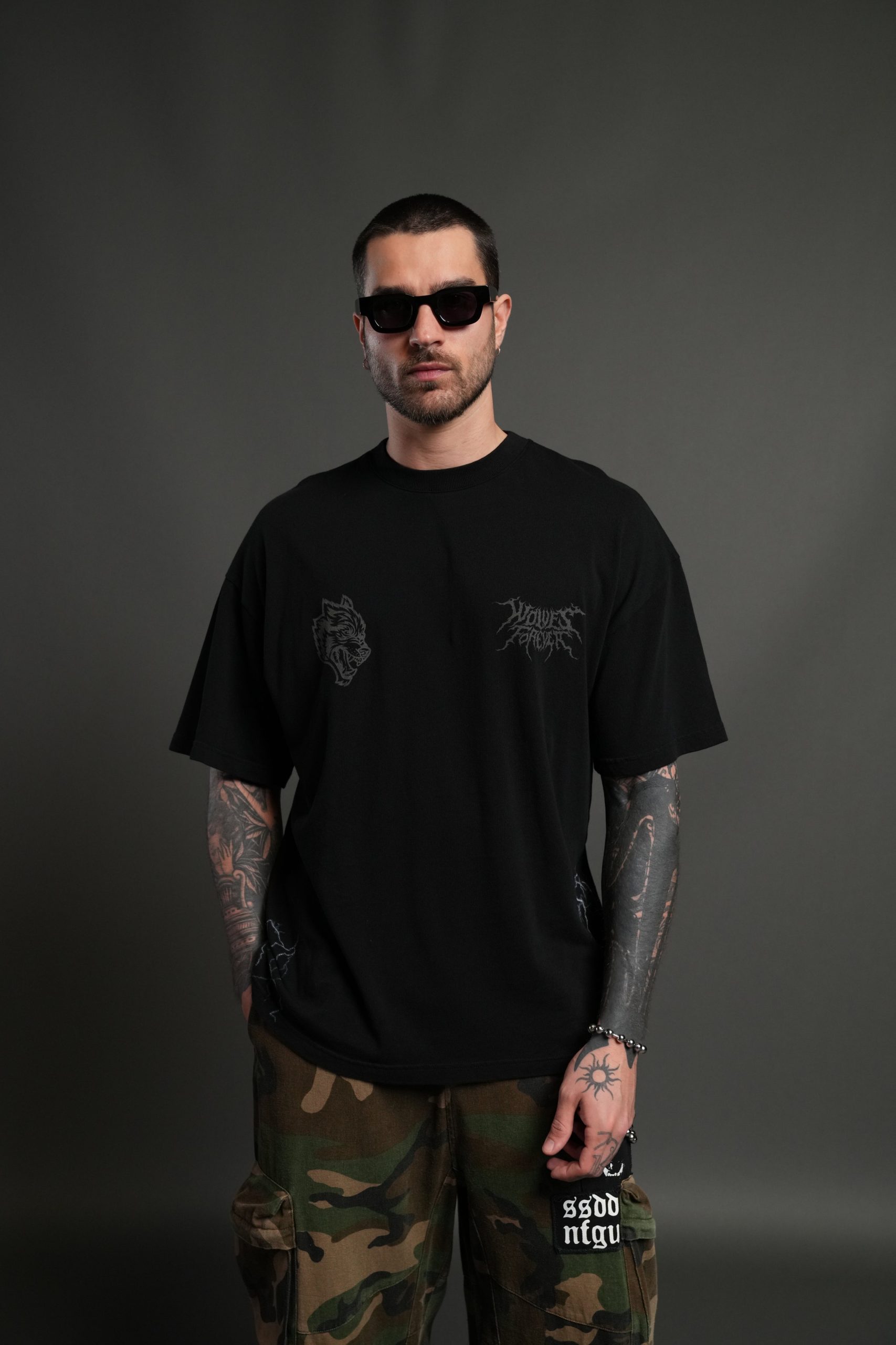 Darc Akuma Side By Side Series Premium Oversized Tee in Black - Image 2