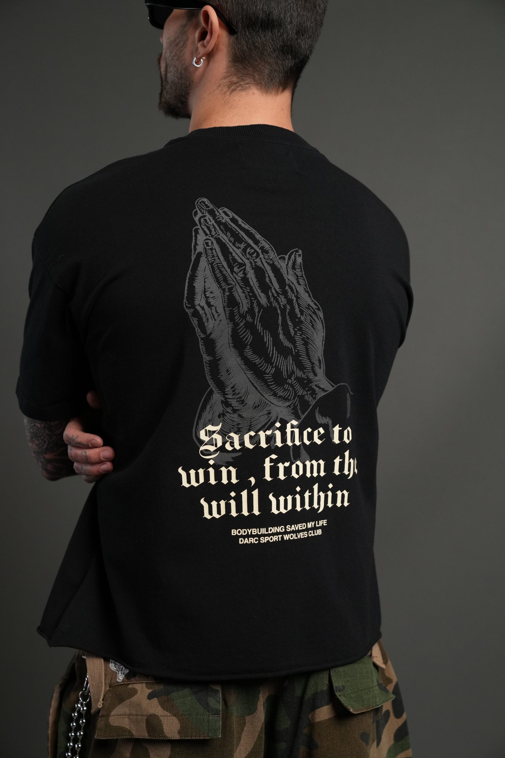 Big Bodybuilding Saved My Life Grunge Mid-Length Raw Hem Tee in Black - Image 15