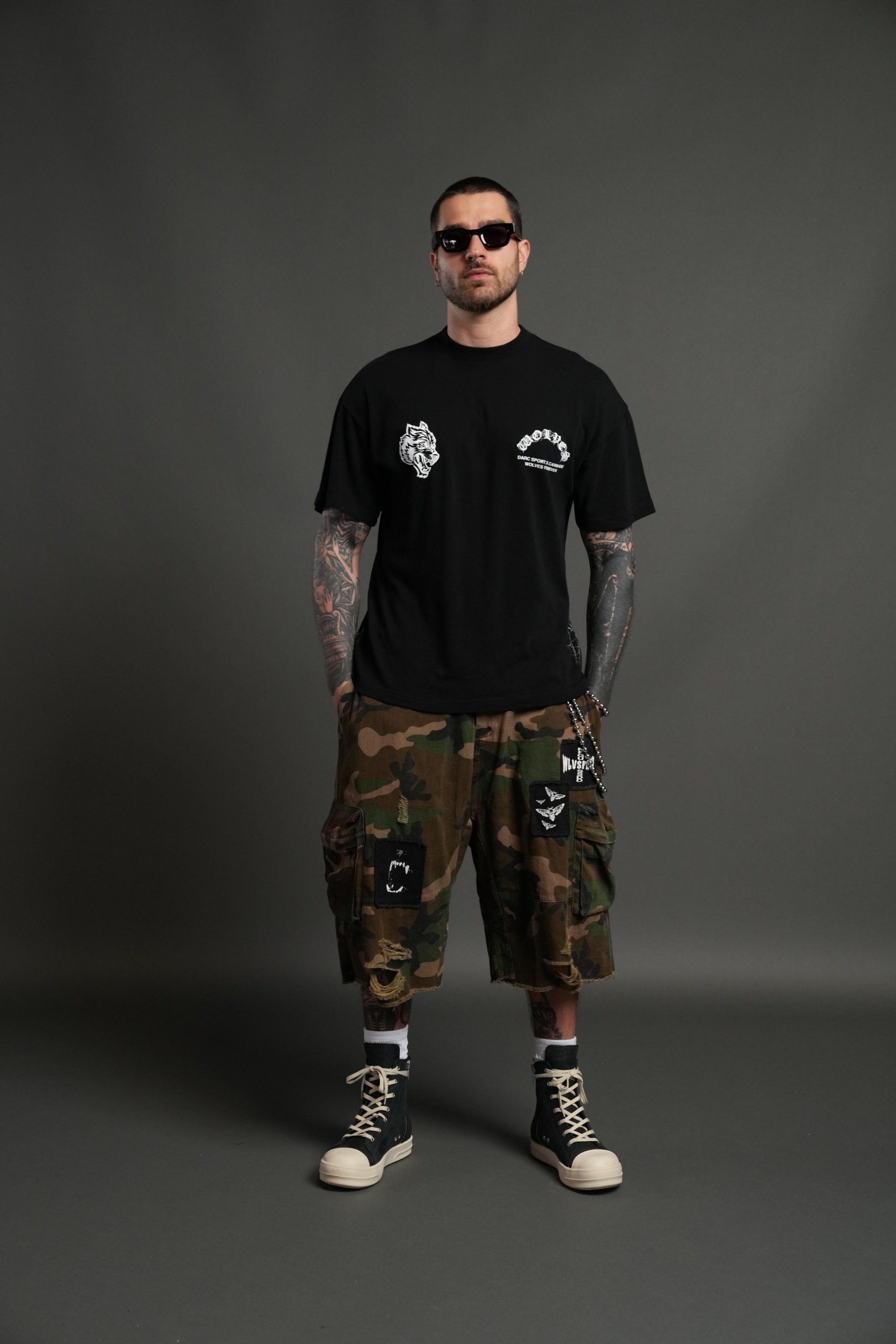 Carnage Forever Premium Oversized Tee in Black - Image 7