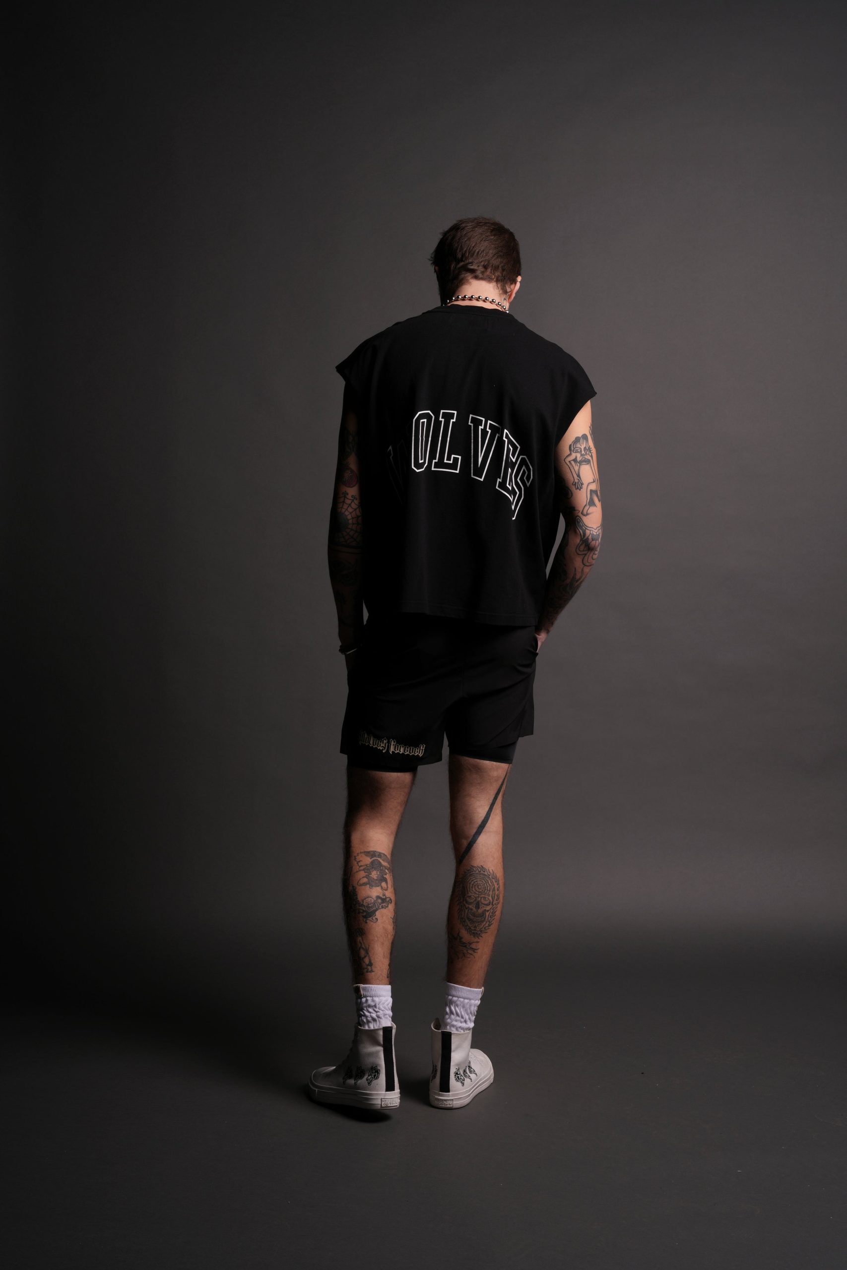 Powerhouse Wolves Premium Box Cut Muscle Tee in Black - Image 5