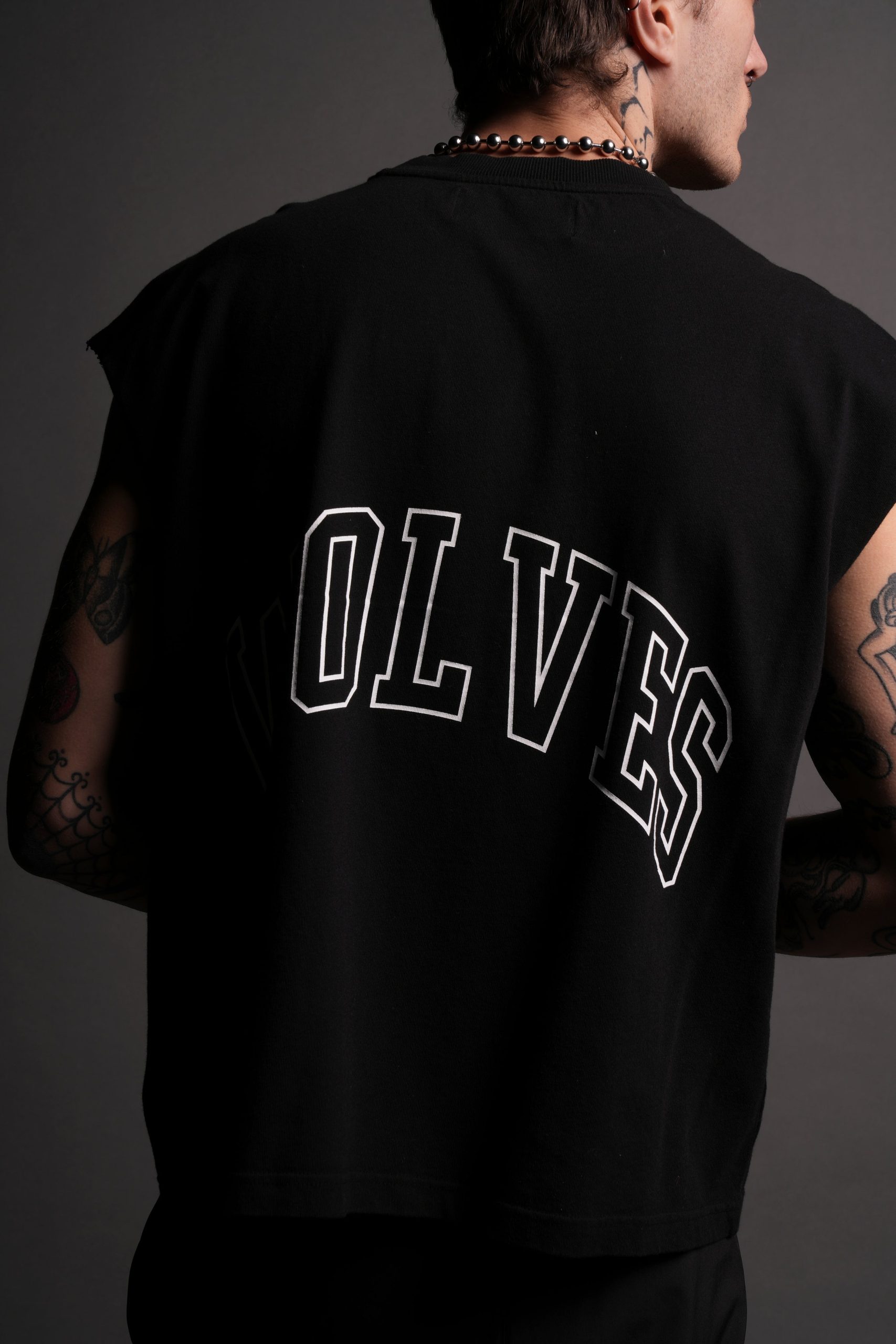 Powerhouse Wolves Premium Box Cut Muscle Tee in Black - Image 8