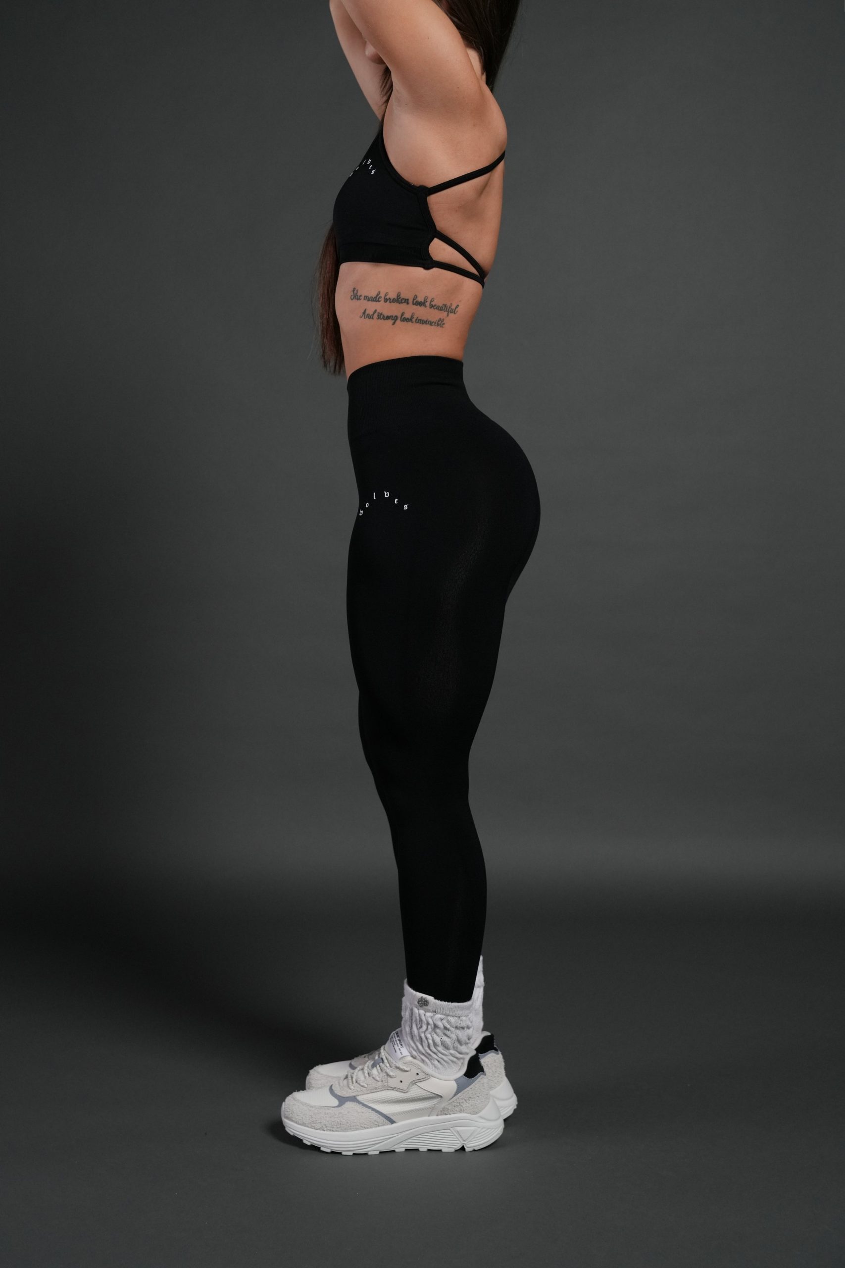 Wolves Pyramid Skylar Soft Seamless Leggings in Black - Image 2