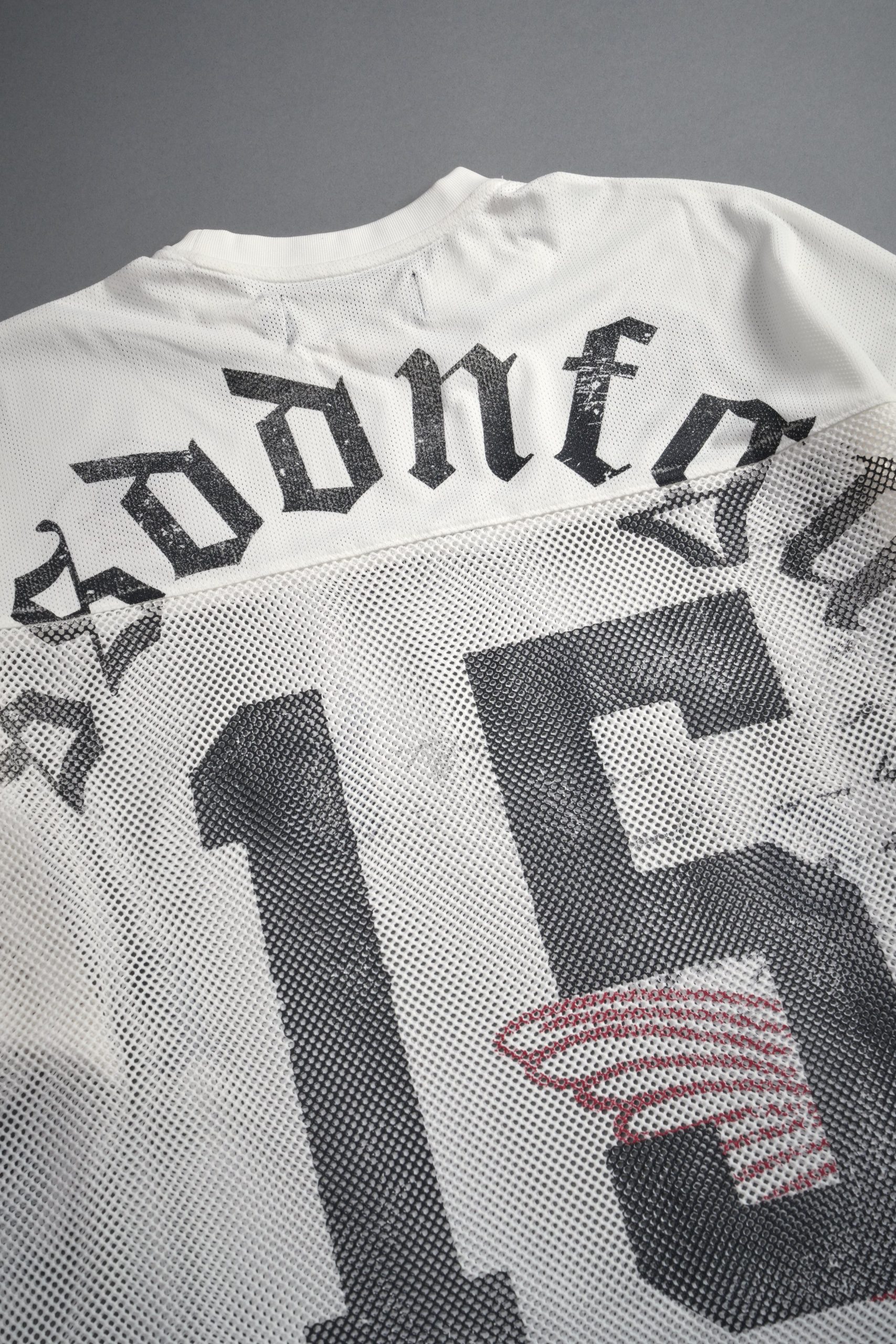 Wolves Pyramid Bobby B Jersey in White - Image 13