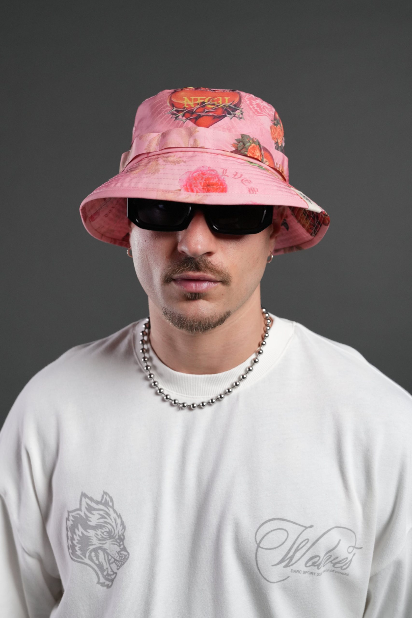 Wolf Patch V2 Boonie Bucket Hat in Corazon de Devocion - Image 5